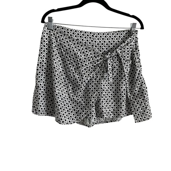 Urban Outfitters Women 8 Black White Printed Linen Blend Side-Tie Wrap Skort - Picture 4 of 13